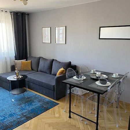 Apartament Emilian Apartment Warsawa Bagian luar foto