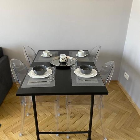 Apartament Emilian Apartment Warsawa Bagian luar foto