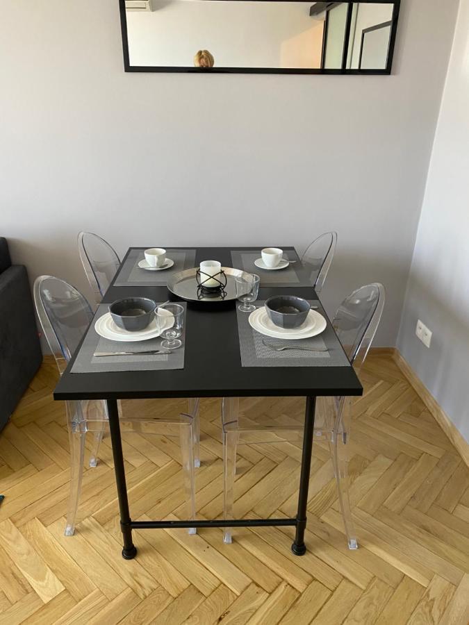 Apartament Emilian Apartment Warsawa Bagian luar foto